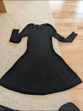 elie tahari green velvet dress Elie Tahari Jemra Keyhole Velour Sheath Dress Clover 6 NWT $298